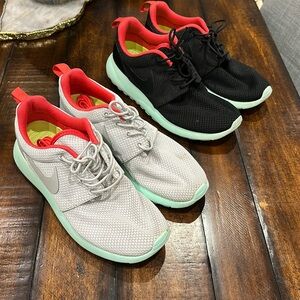 Women’s Size 7 Nike Roshe Run NikeID Yeezy Colorway Both Pairs